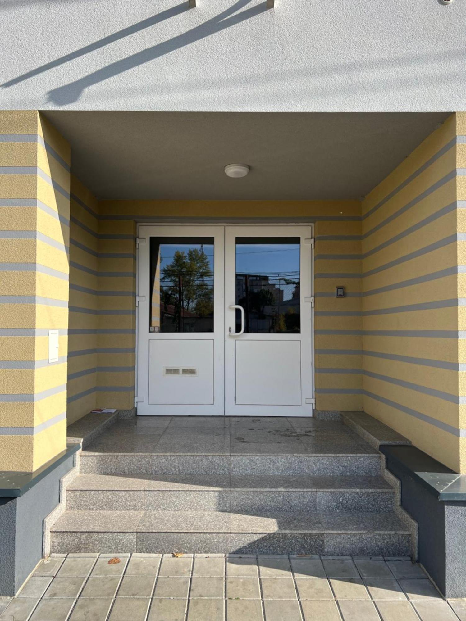 Nicolle Studio 2 Piteşti Exterior foto